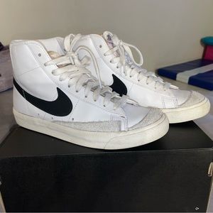 Nike blazers Size 7